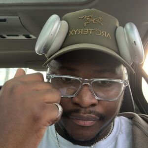 Meet your Posher, Darrius